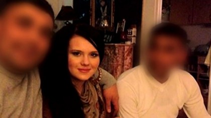 Une jeune Allemande reniée et invertie à l’islam brûlée vive avec son bébé par ses « amis » turcs Une jeune Allemande reniée et invertie à l’islam brûlée vive avec son bébé par ses « amis » turcs
