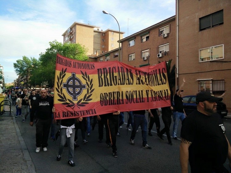 Acto del 1 de Mayo de Acción Nacional Revolucionaria, en el barrio de Canillejas ( Madrid )-3