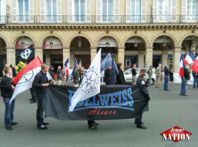 Les militants d'Edelweiss Savoie et Alsace présents dans le cortège