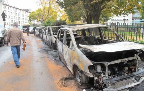 Voitures incendiées à Vitry-sur-Seine. DR